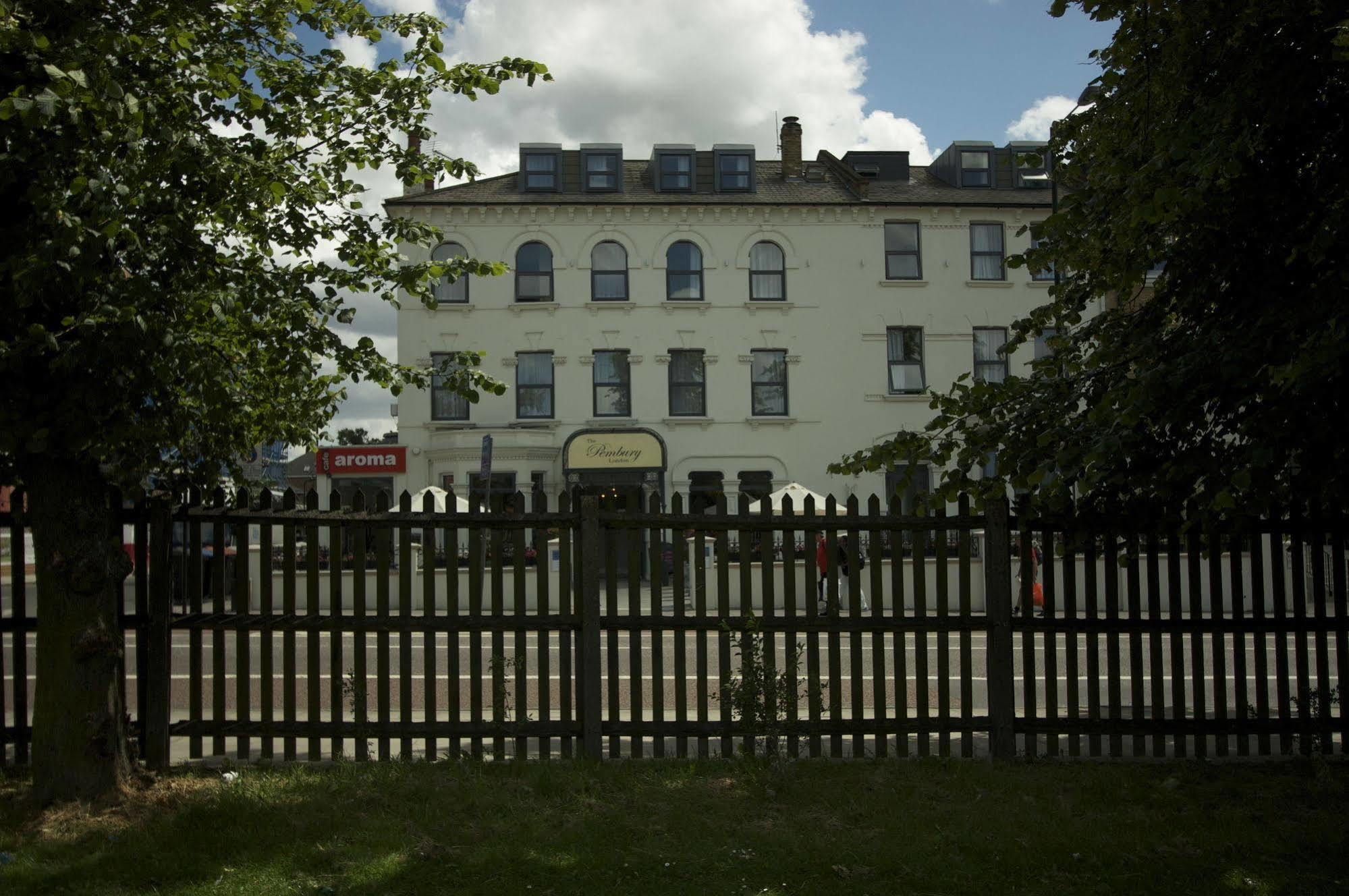 Pembury Hotel At Finsbury Park London Exterior foto